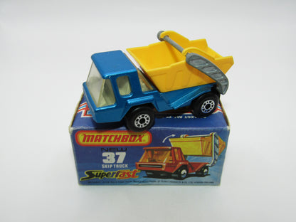 Matchbox Superfast No 37C Skip Truck Metallic Blue Satin Black Base