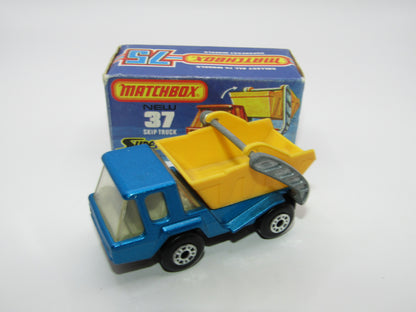 Matchbox Superfast No 37C Skip Truck Metallic Blue Satin Black Base