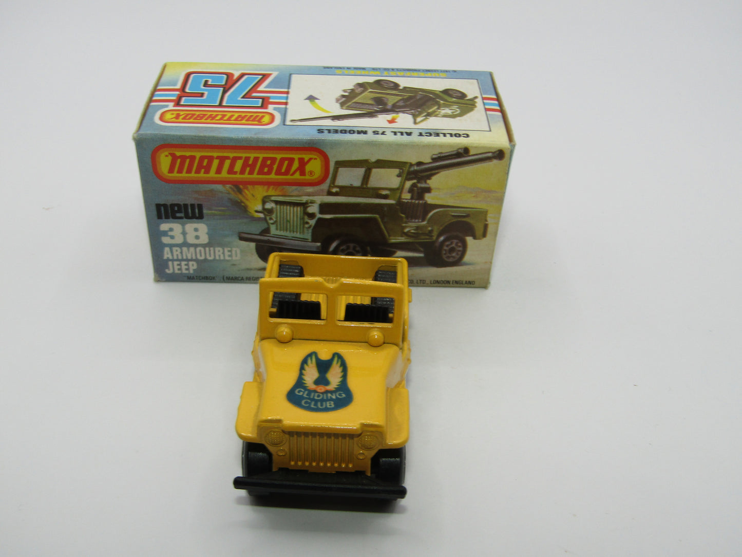 Matchbox Superfast No 38C Armoured Jeep no 38 Base rear seats