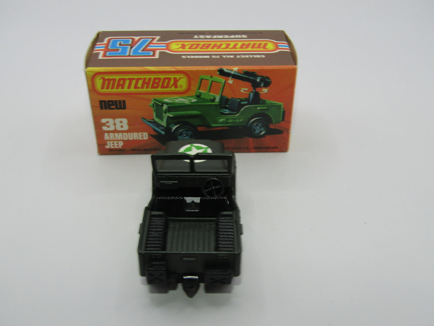 Matchbox Superfast No 38C Armoured Jeep OLIVE DRAB Star no 38 Jeep Base