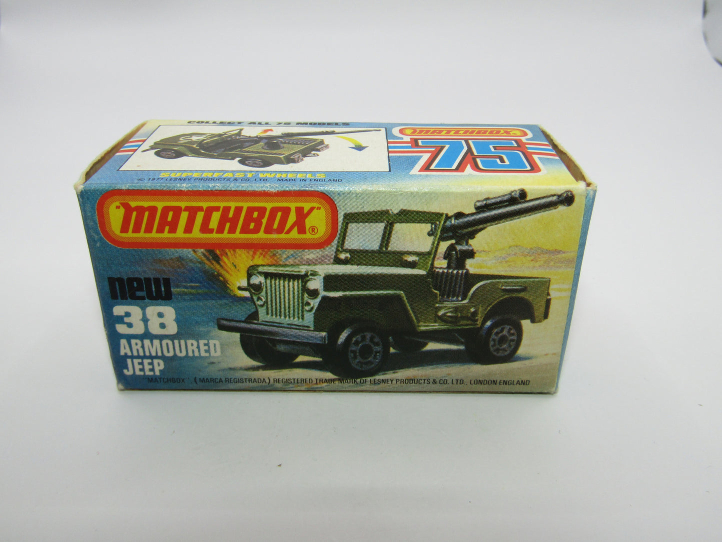 Matchbox Superfast No 38C Armoured Jeep CHROME WHEELS GREY No 5 Base