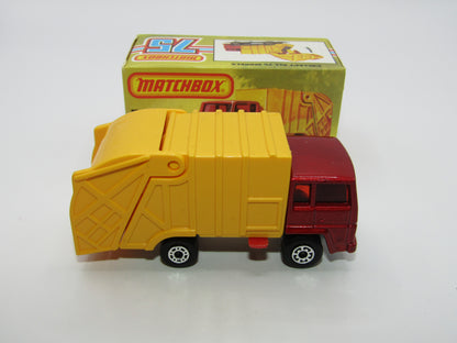 Matchbox Superfast No 36D Refuse Truck DOT-DASH Rear Wheels