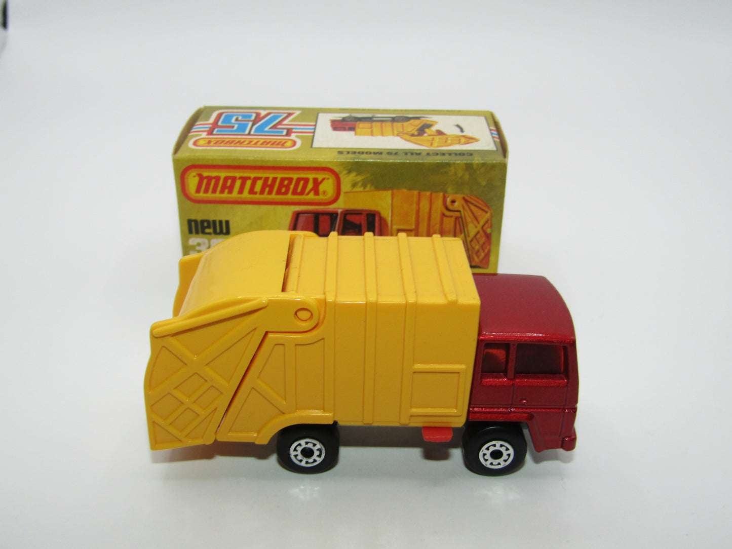 Matchbox Superfast No 36D Refuse Truck WITHOUT COLLECTOMATIC
