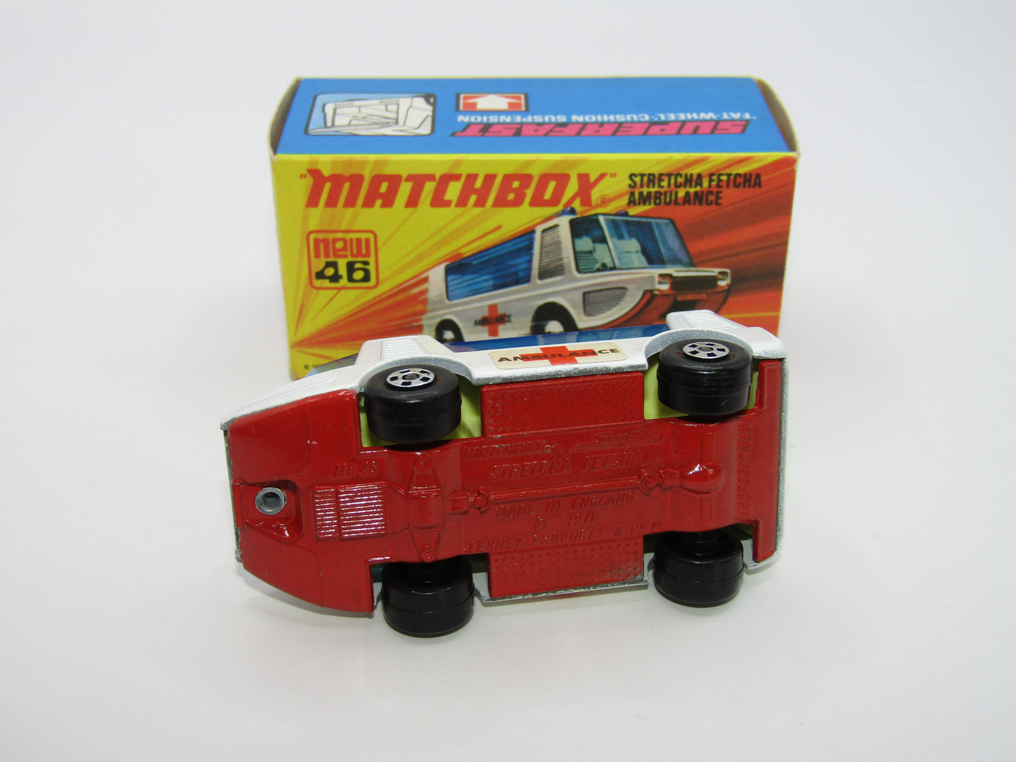Matchbox Superfast 46B Stretcha Fetcha 5 SPOKE Wheels, Ambulance Labels