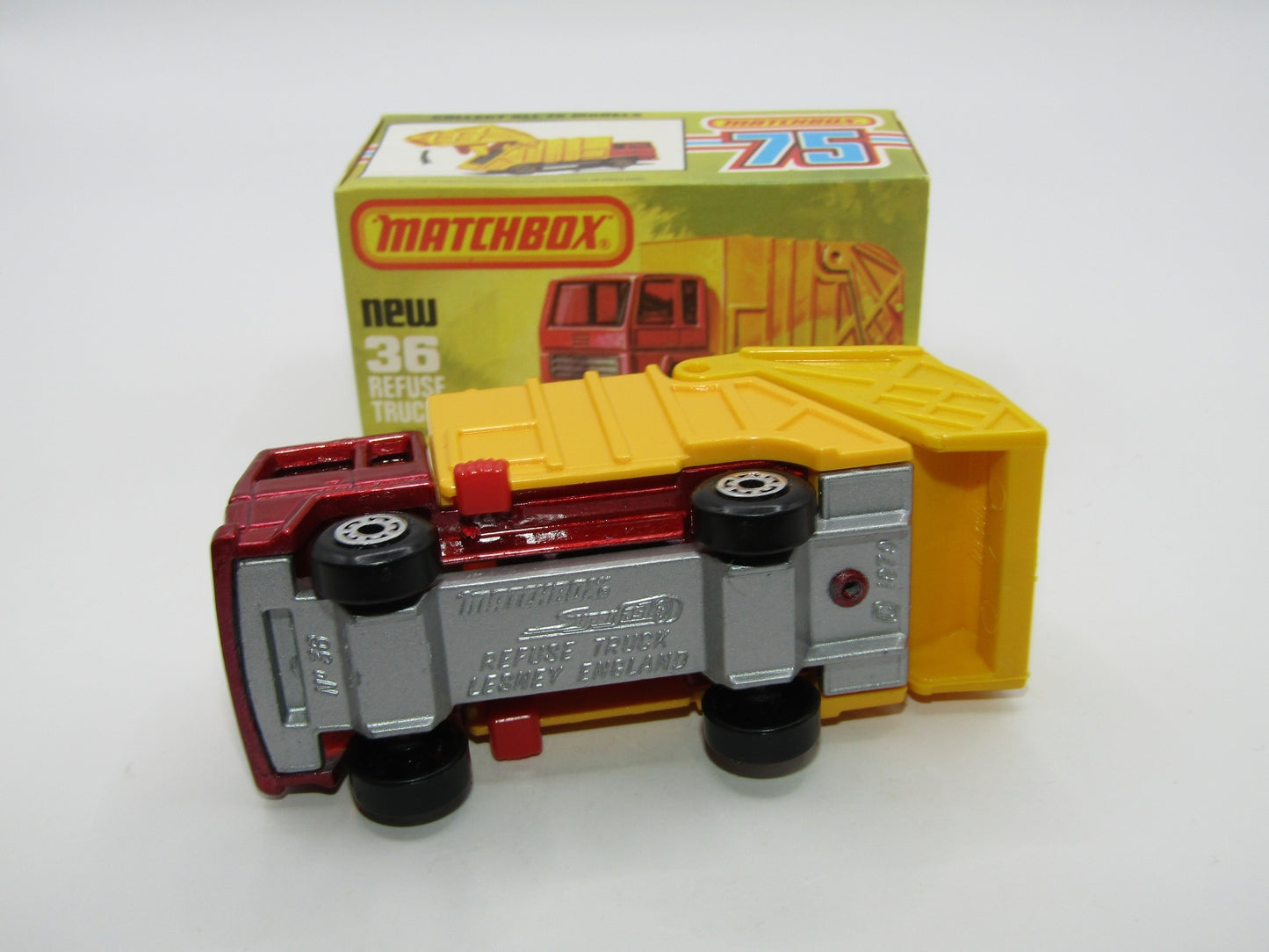 Matchbox Superfast No 36D Refuse Truck DULL YELLOW Rear Dump