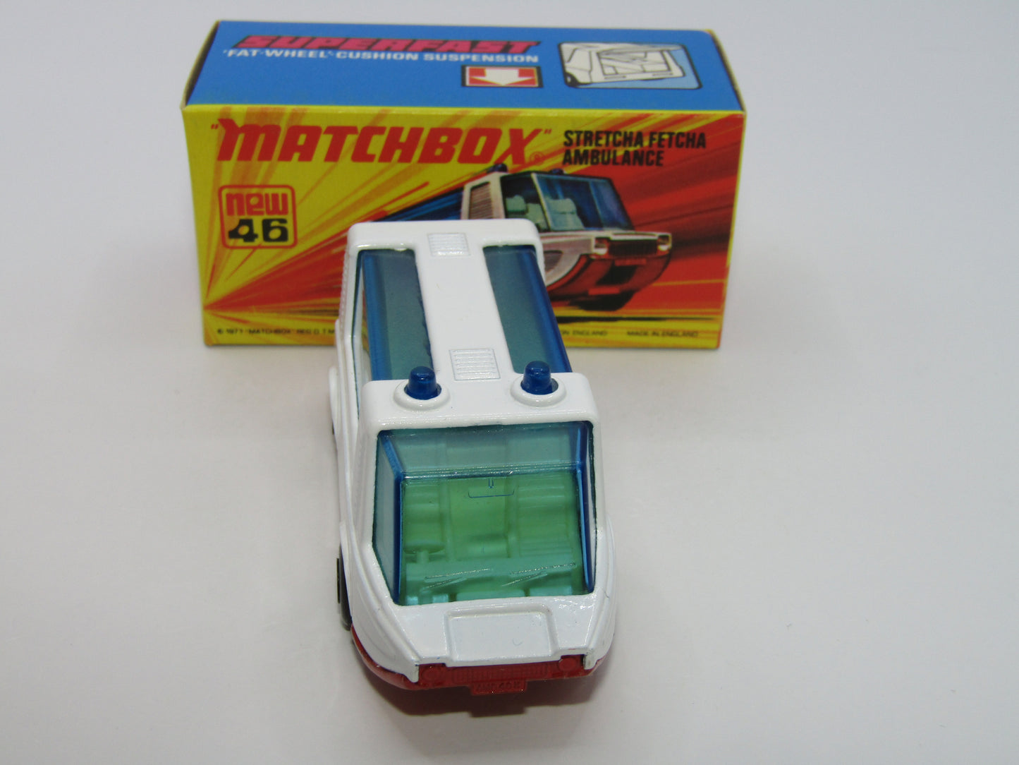 Matchbox Superfast 46B Stretcha Fetcha NO LABELS Red Base