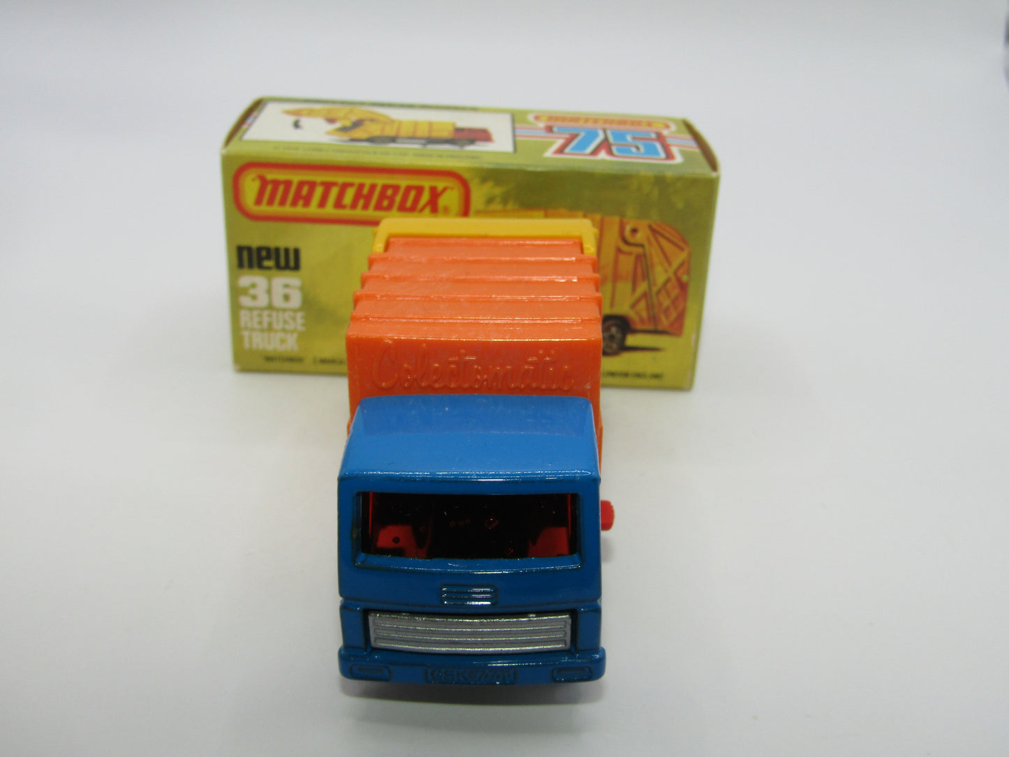 Matchbox Superfast No 36D Refuse Truck Blue, Orange & Yellow NO LABELS