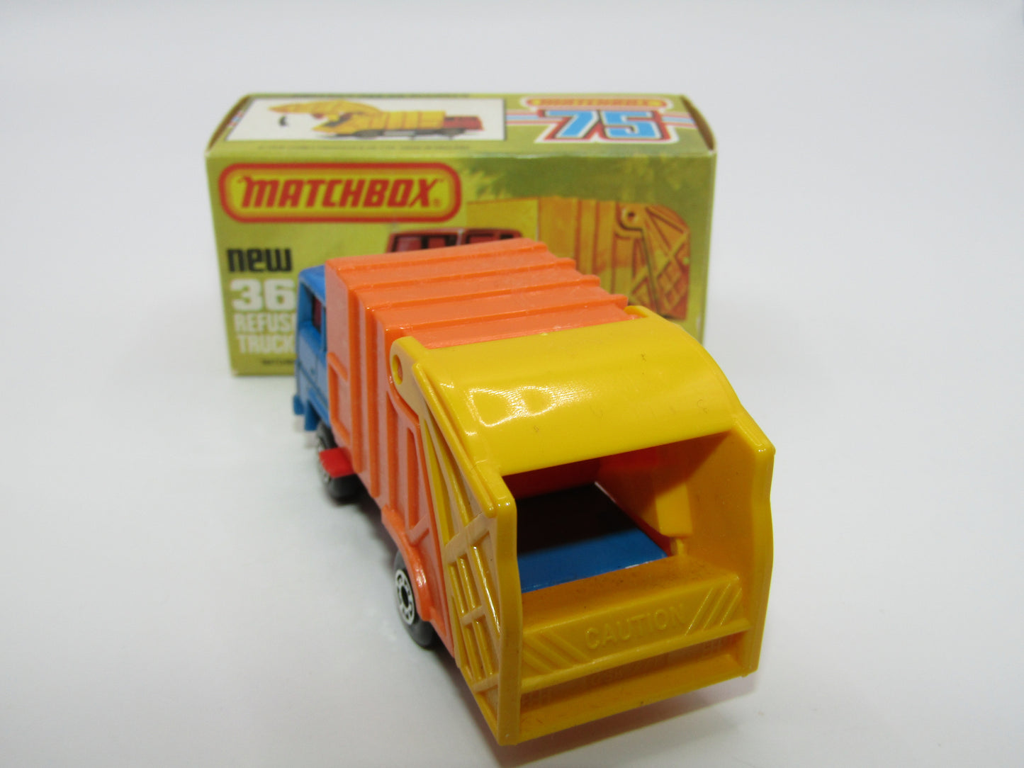 Matchbox Superfast No 36D Refuse Truck Blue, Orange & Yellow NO LABELS