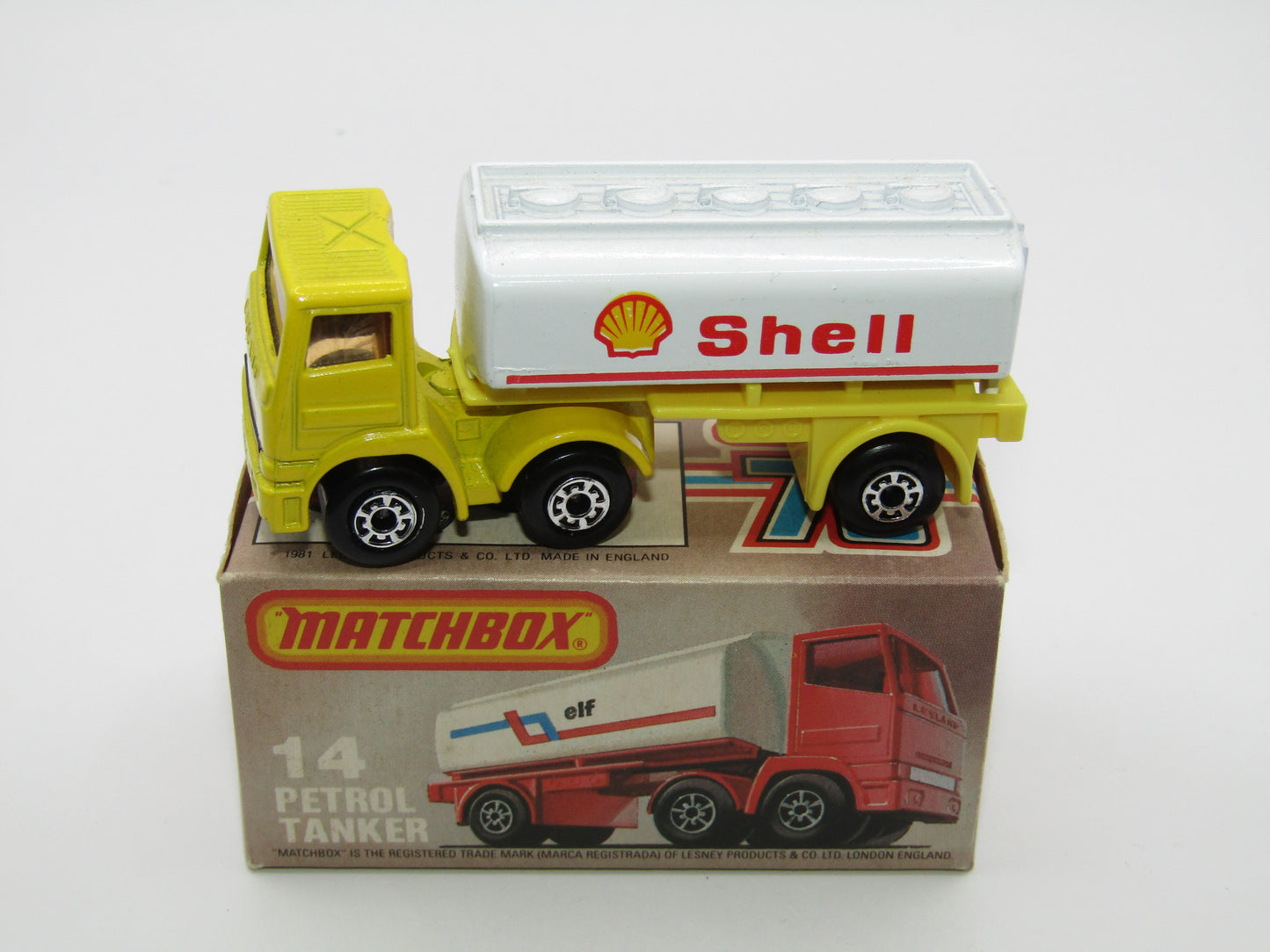 Matchbox Superfast 14D Articulated Petrol Tanker YELLOW - Shell Tampo