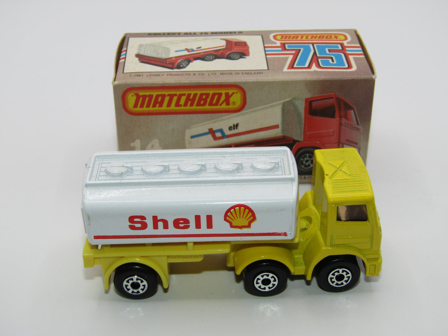 Matchbox Superfast 14D Articulated Petrol Tanker YELLOW - Shell Tampo