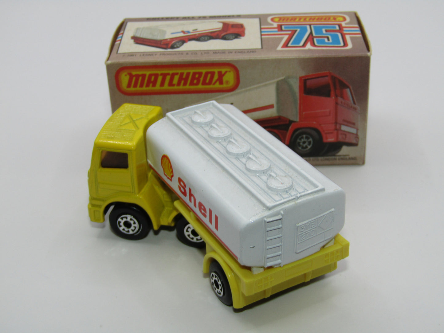 Matchbox Superfast 14D Articulated Petrol Tanker YELLOW - Shell Tampo
