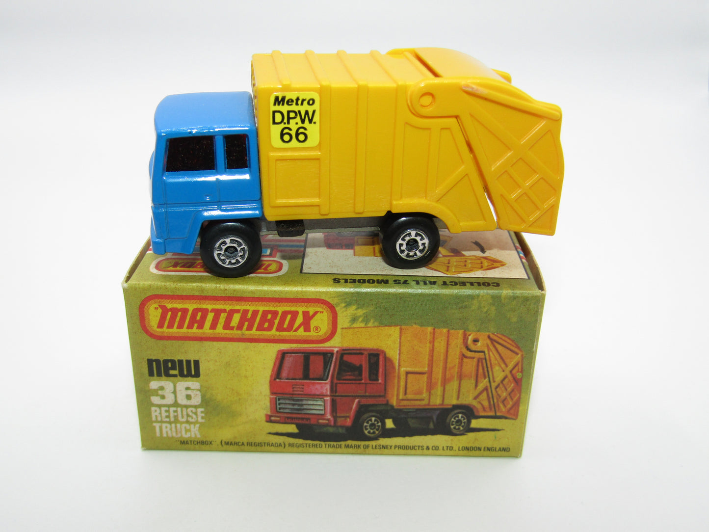 Matchbox Superfast No 36D Refuse Truck Blue, Yellow & Yellow Black Slider