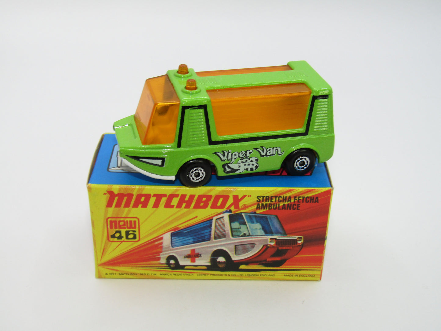 Matchbox Superfast 46B Stretcha Fetcha Lime Green DARK AMBER Windows