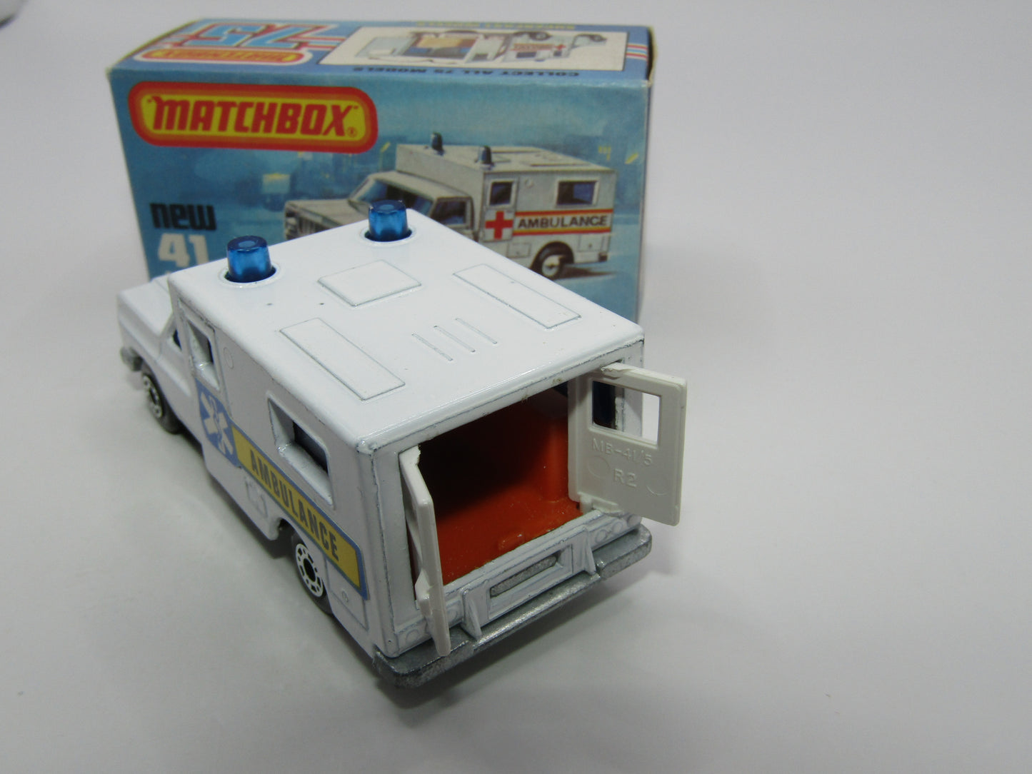 Matchbox Superfast No 41C Ambulance YELLOW & BLUE Label ORANGE Interior