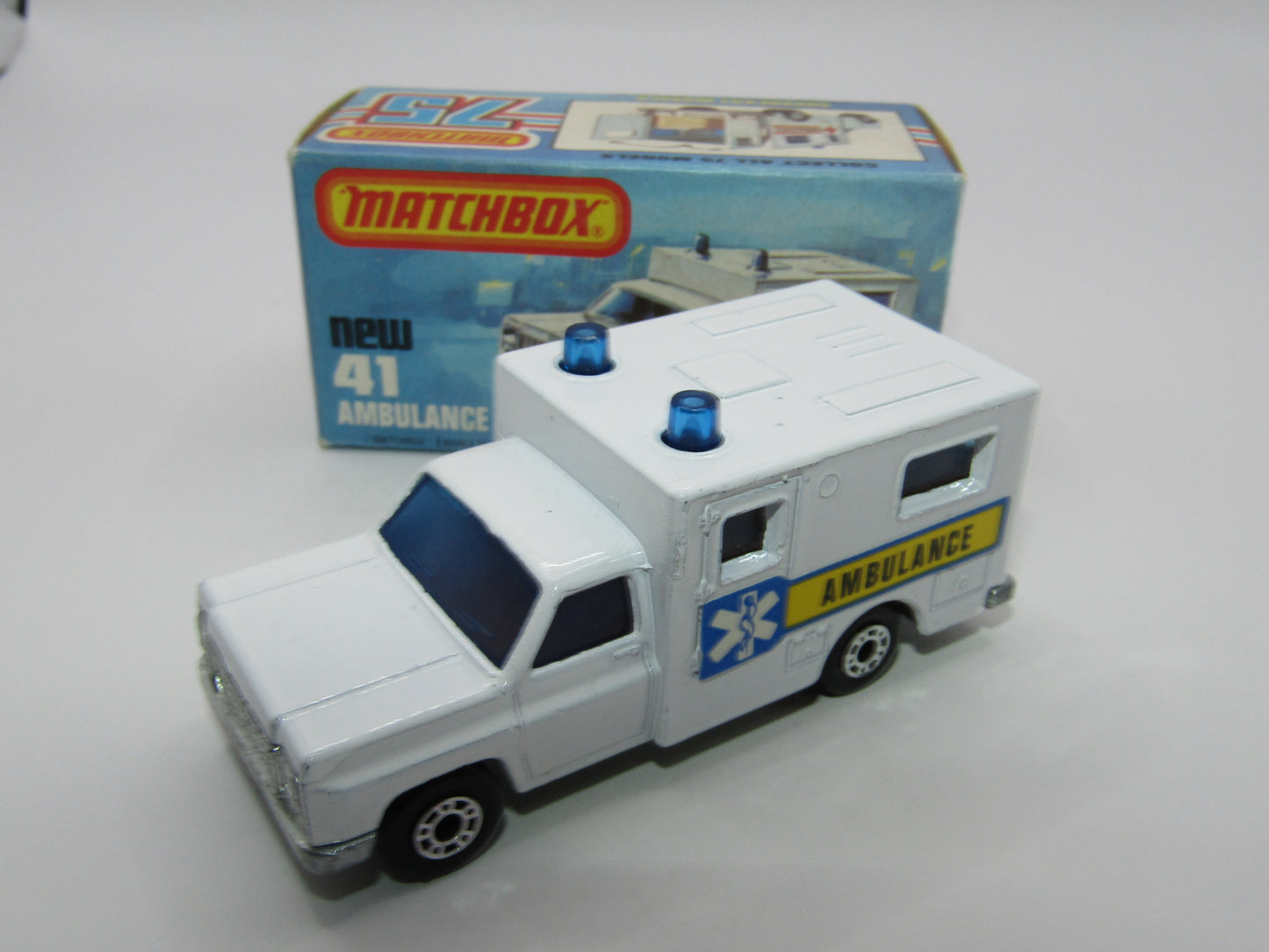 Matchbox Superfast No 41C Ambulance YELLOW & BLUE Label ORANGE Interior