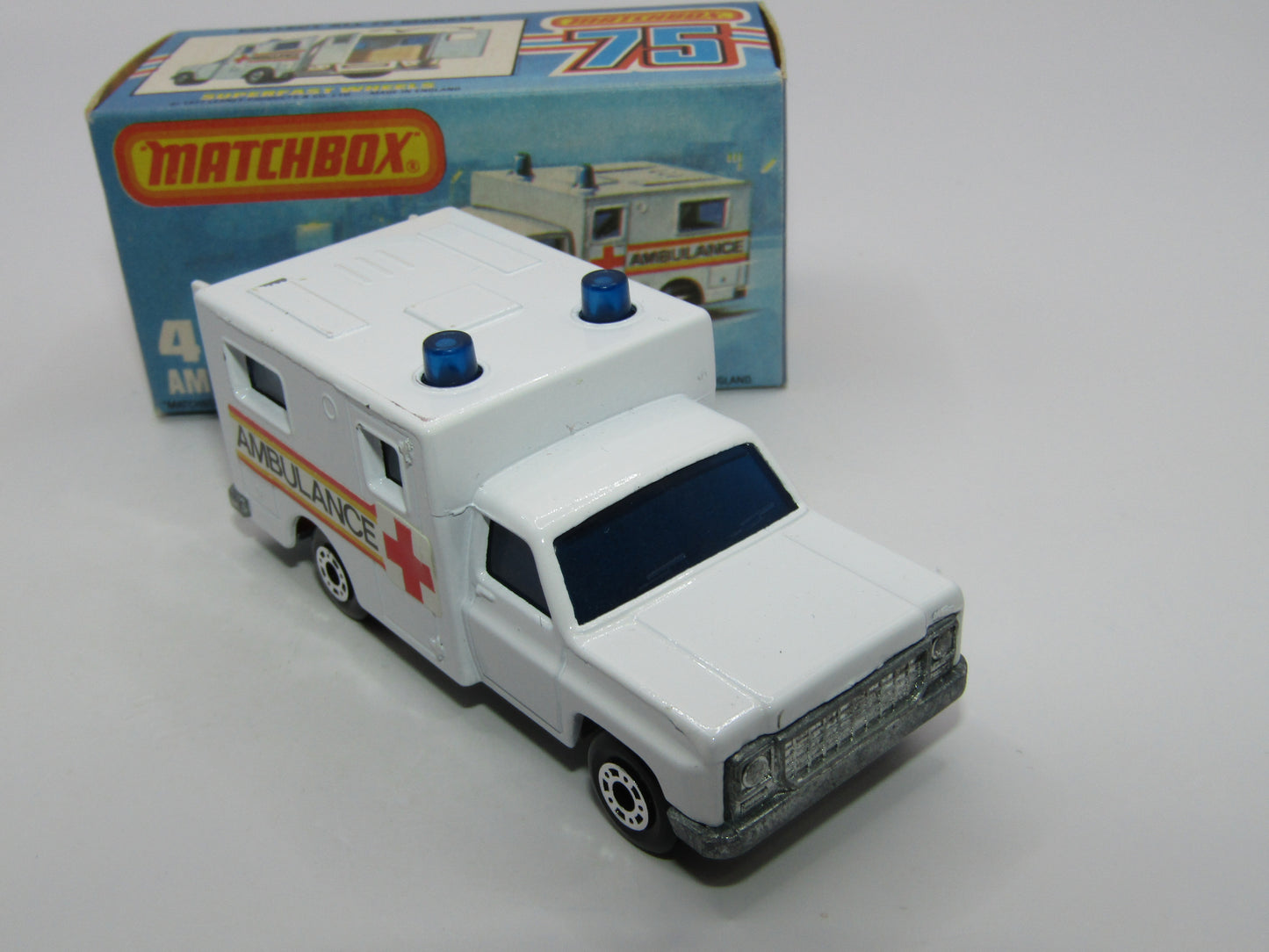 Matchbox Superfast No 41C Ambulance  - CROSS Ambulance Label ORANGE Interior