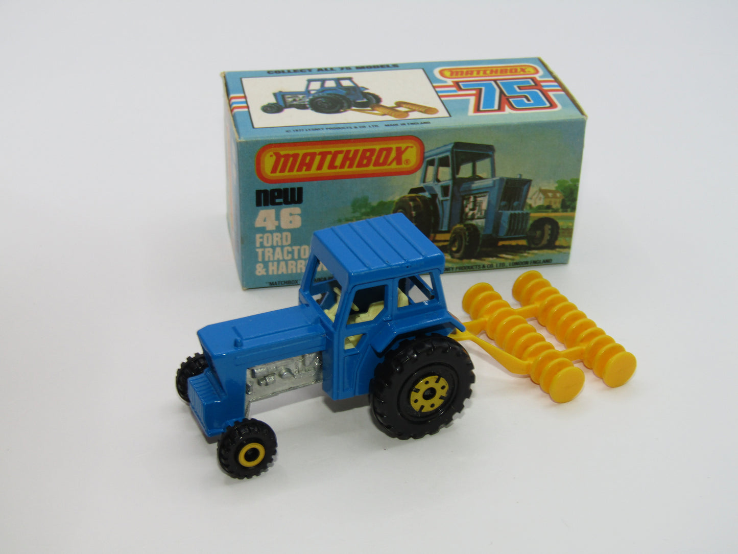 Matchbox Superfast 46C Ford Tractor WITHOUT FORD CAST CREAM Interior