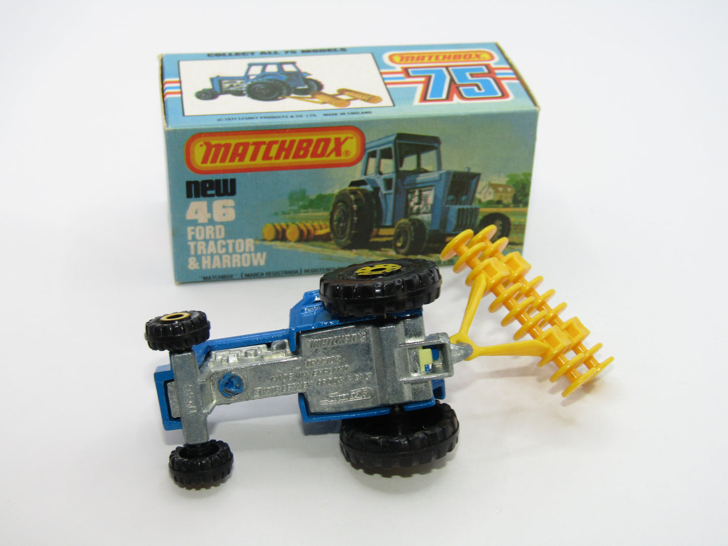 Matchbox Superfast 46C Ford Tractor WITHOUT FORD CAST CREAM Interior