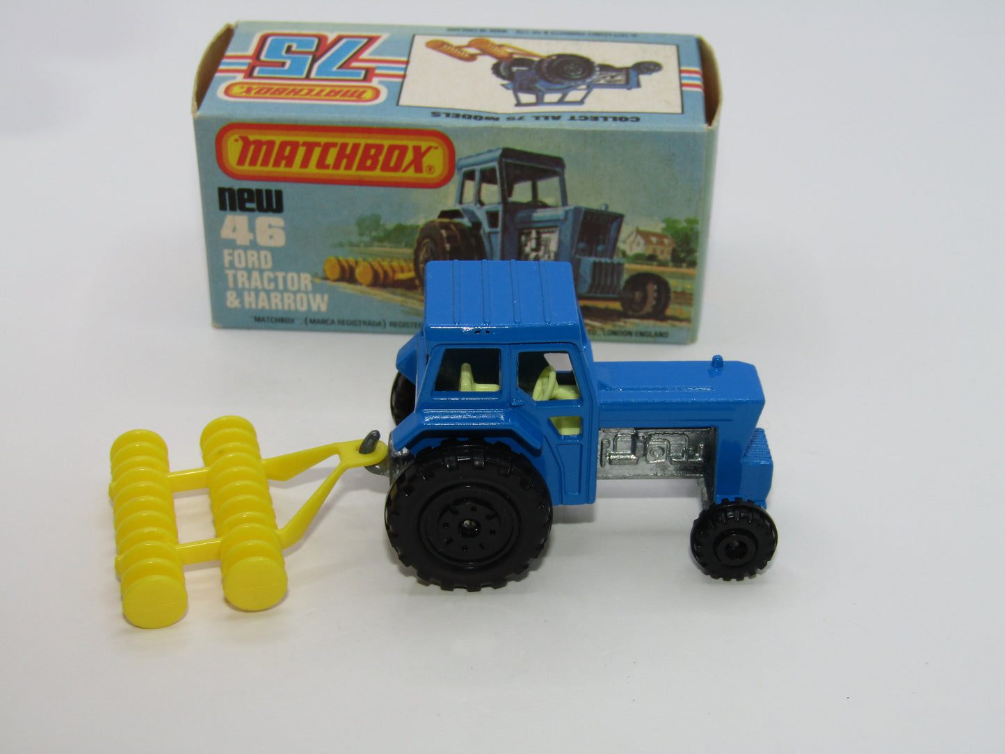 Matchbox Superfast 46C Ford Tractor Black Hubs Light Yellow Interior