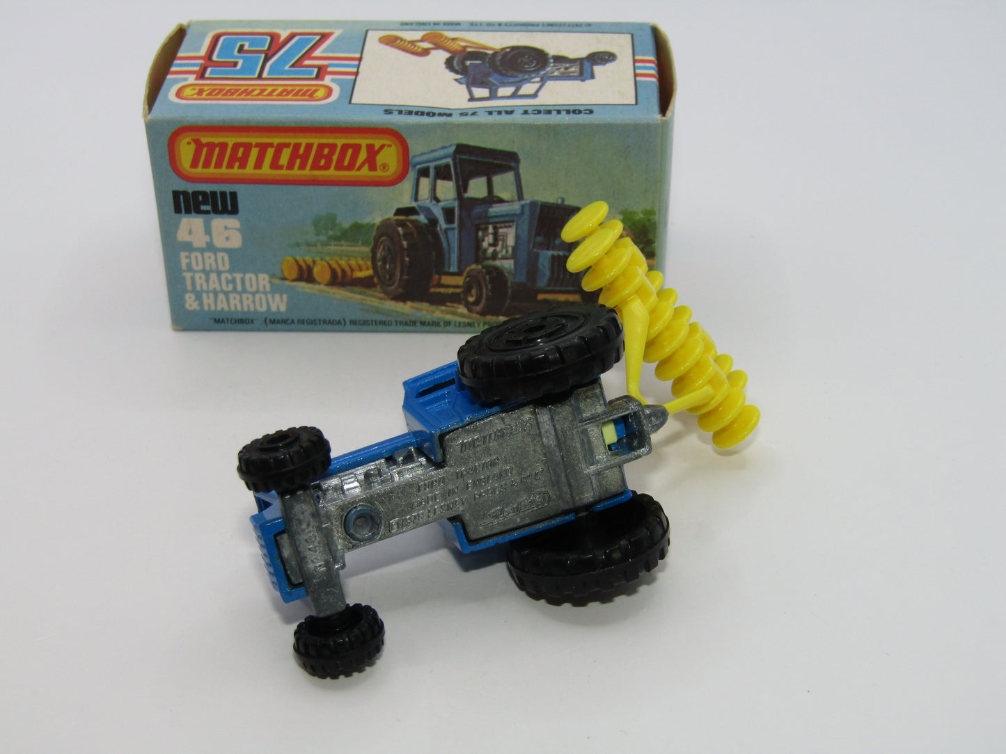 Matchbox Superfast 46C Ford Tractor Black Hubs Light Yellow Interior