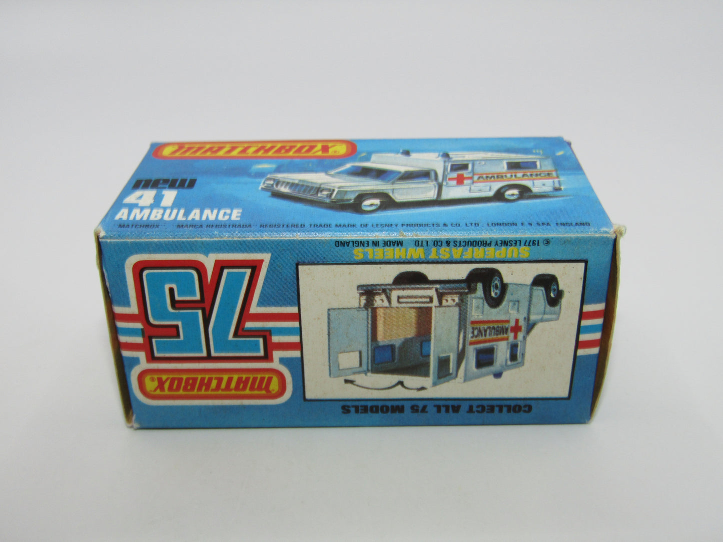 Matchbox Superfast No 41C Ambulance  - CROSS Ambulance TAN Interior