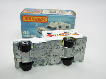 Matchbox Superfast No 41C Ambulance  - CROSS Ambulance YELLOW Interior