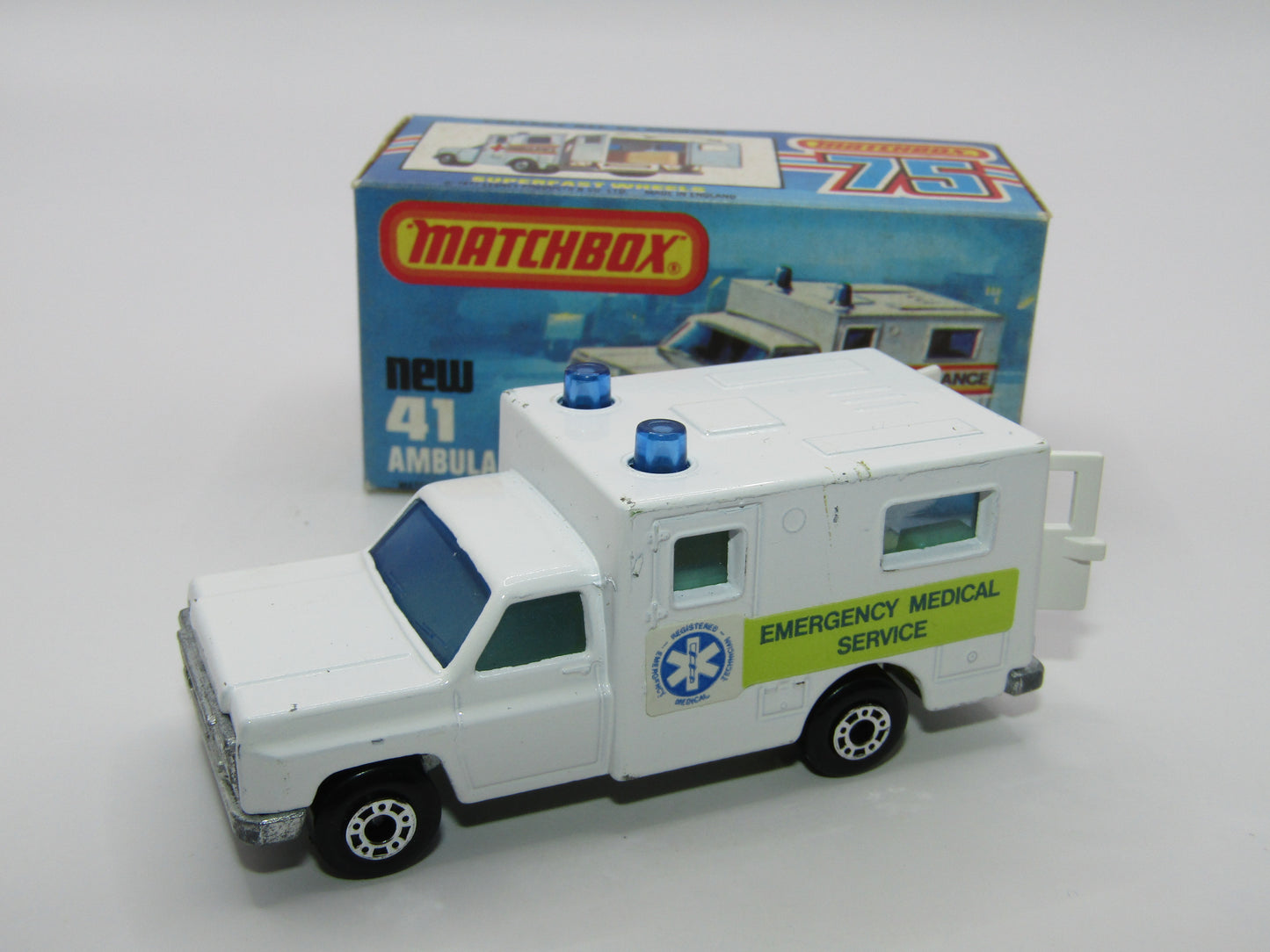 Matchbox Superfast No 41C Ambulance  - EMS YELLOW Interior