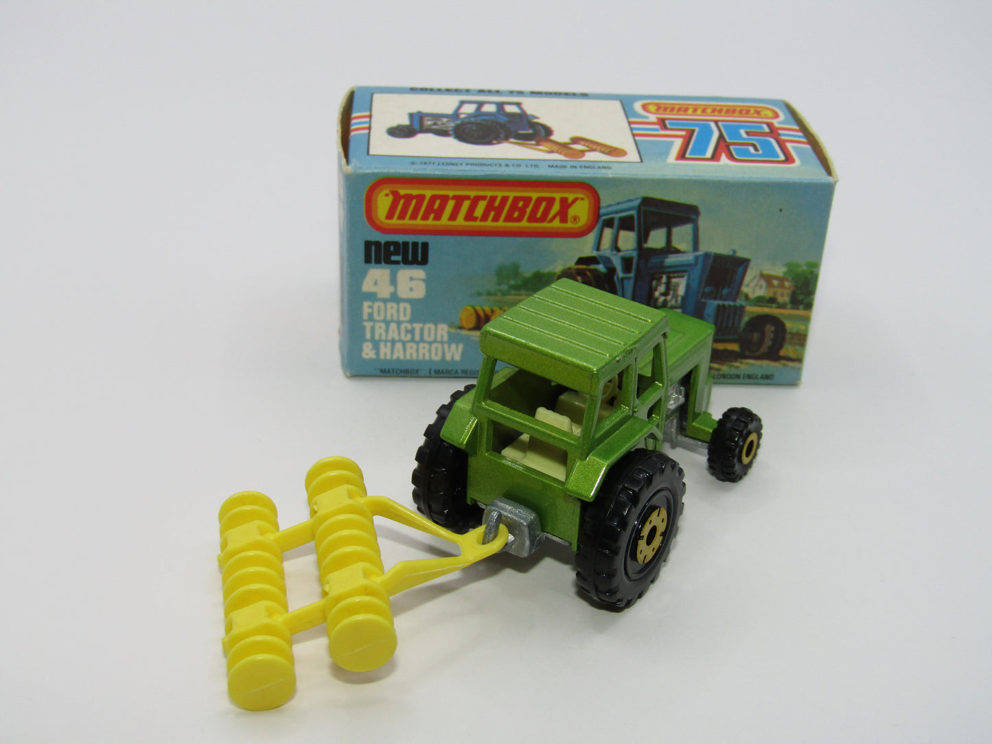 Matchbox Superfast 46C Ford Tractor Metallic LIME GREEN FORD on Front
