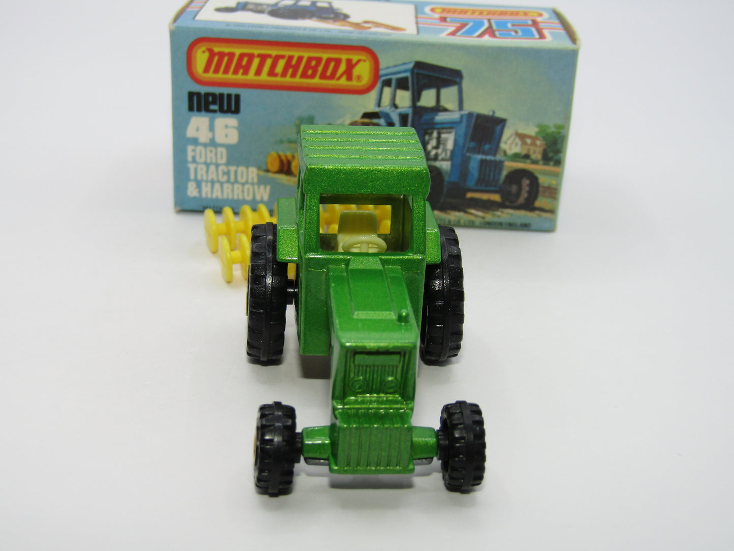 Matchbox Superfast 46C Ford Tractor Metallic Green Yellow Hubs