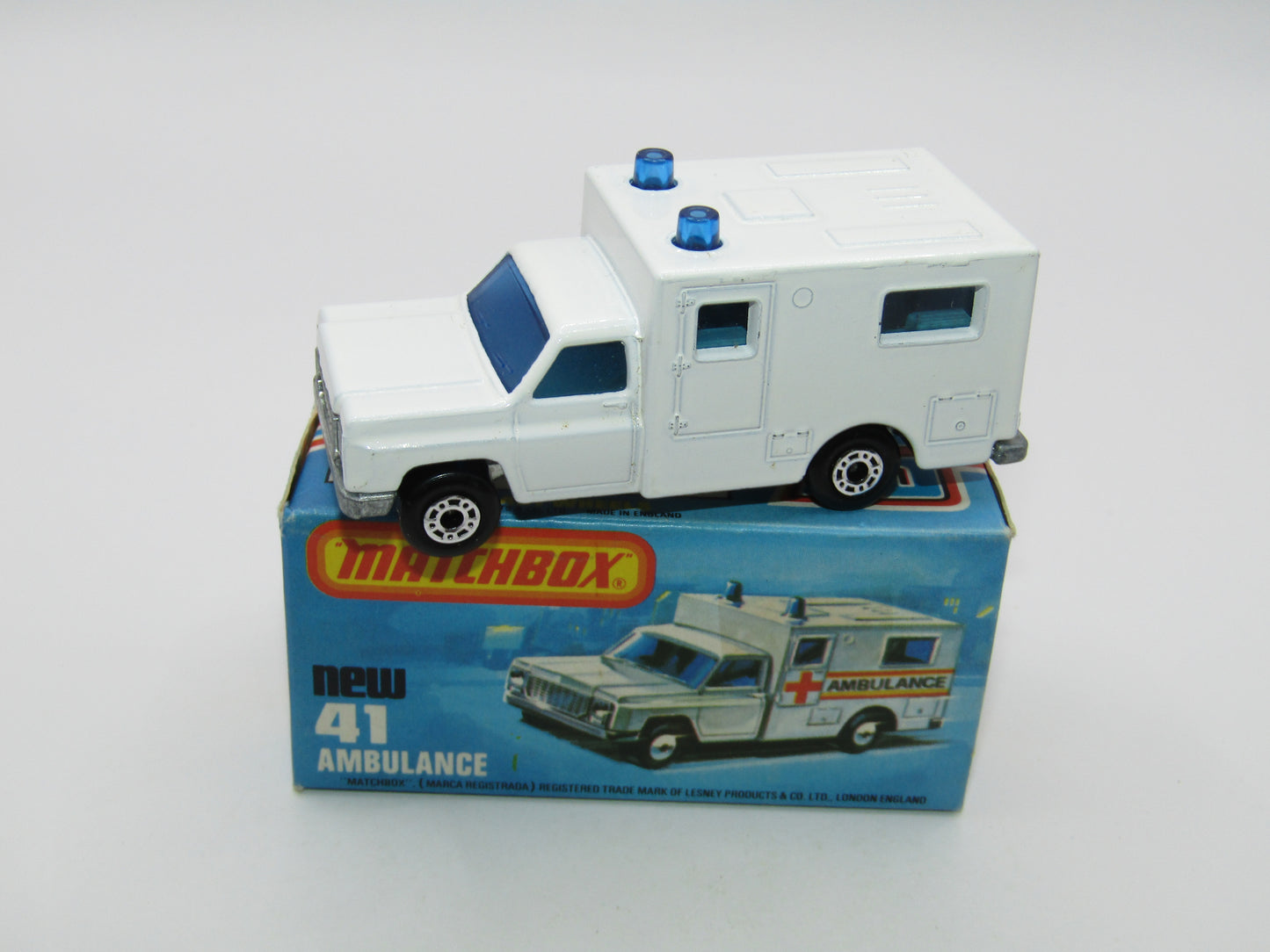 Matchbox Superfast No 41C Ambulance - NO LABELS Applied
