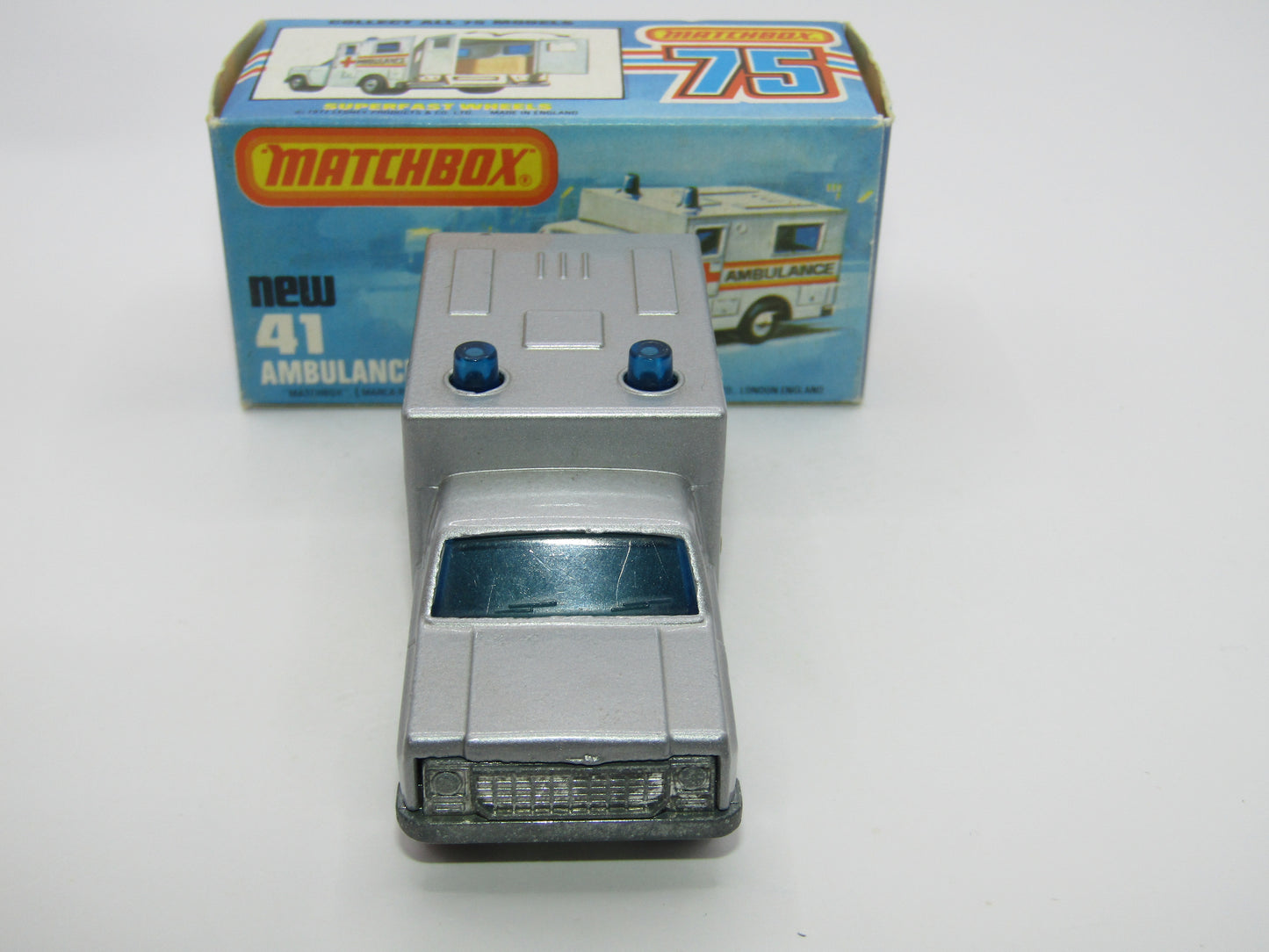 Matchbox Superfast No 41C Ambulance Silver - Paris Dakar WHITE DOORS