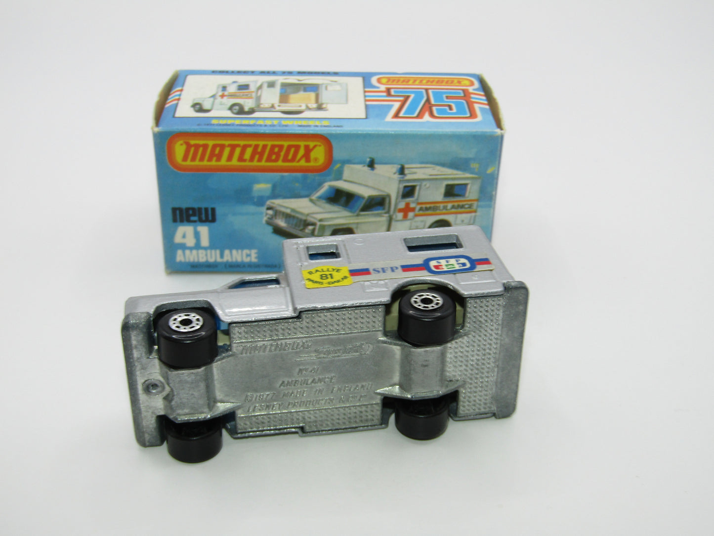 Matchbox Superfast No 41C Ambulance Silver - Paris Dakar WHITE DOORS
