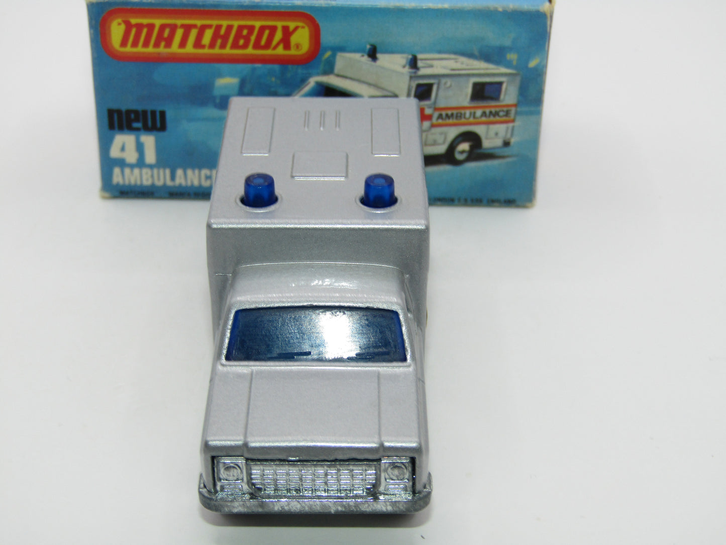 Matchbox Superfast No 41C Ambulance Silver Paris Dakar DARK BLUE Windows