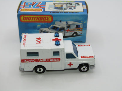 Matchbox Superfast No 41C Ambulance Pacific Ambulance SILVER Base