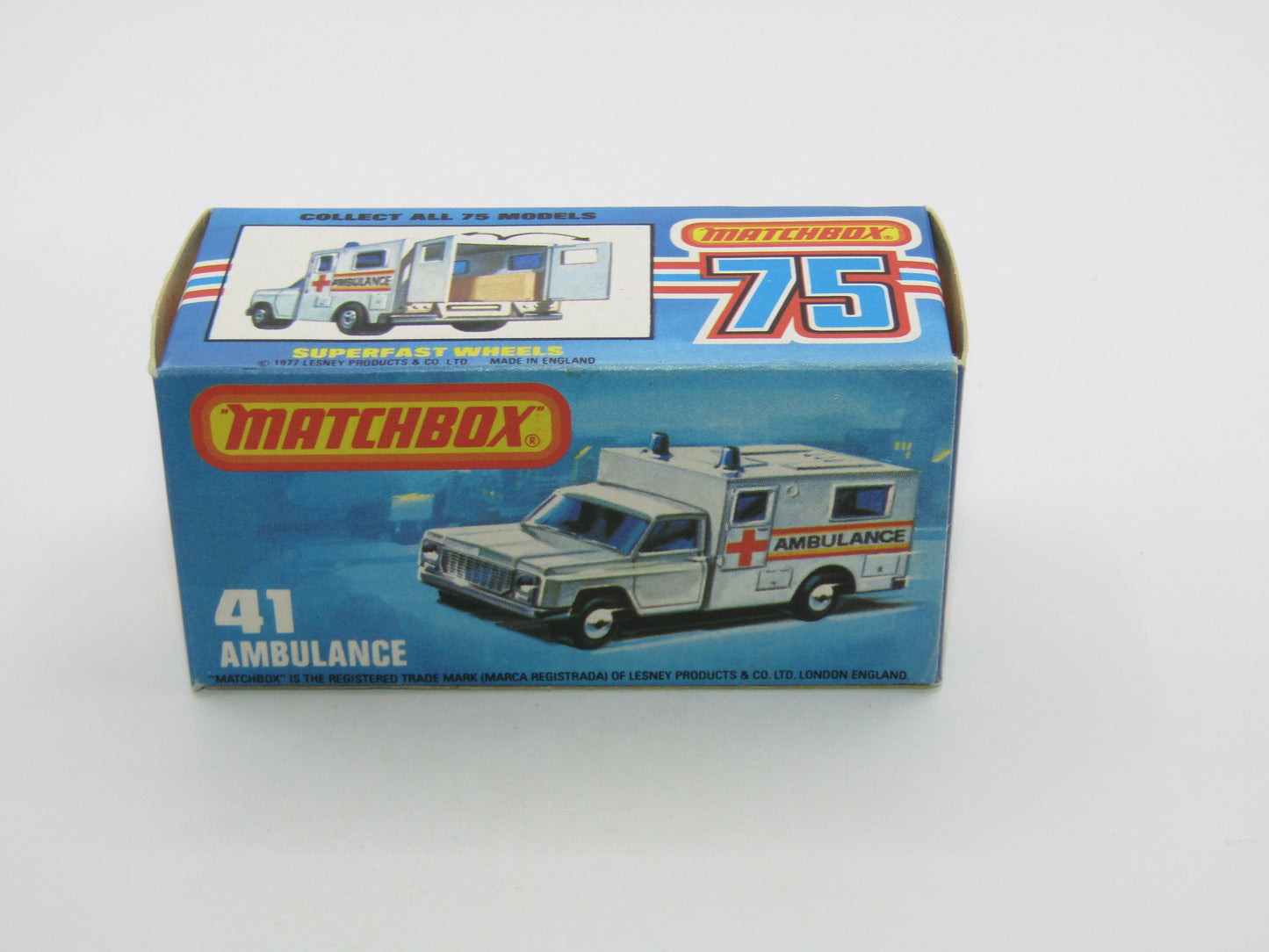 Matchbox Superfast No 41C Ambulance Pacific Ambulance SILVER Base