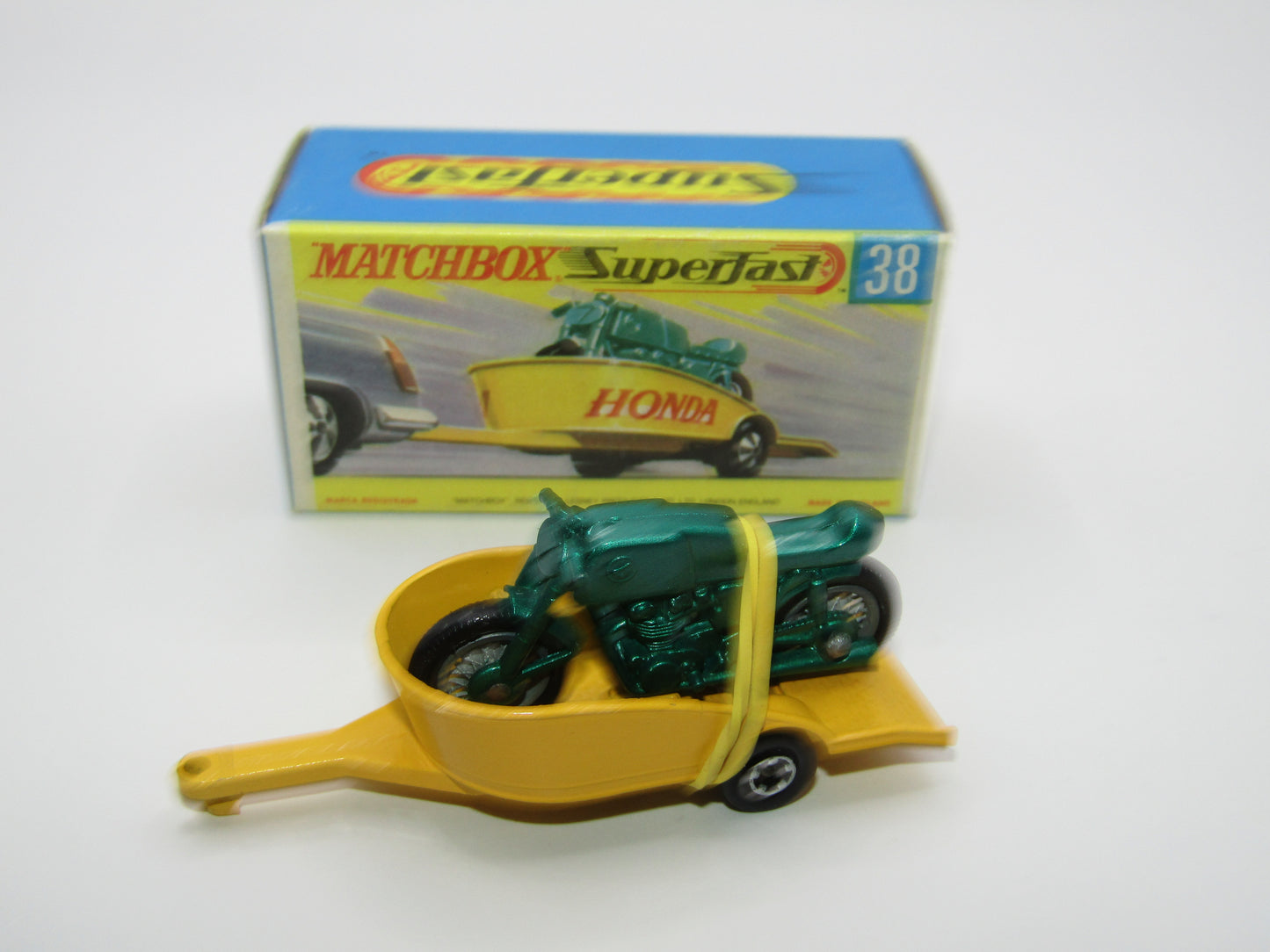 Matchbox Superfast 38A Honda Motorcycle with Trailer YELLOW No Labels Green Bike
