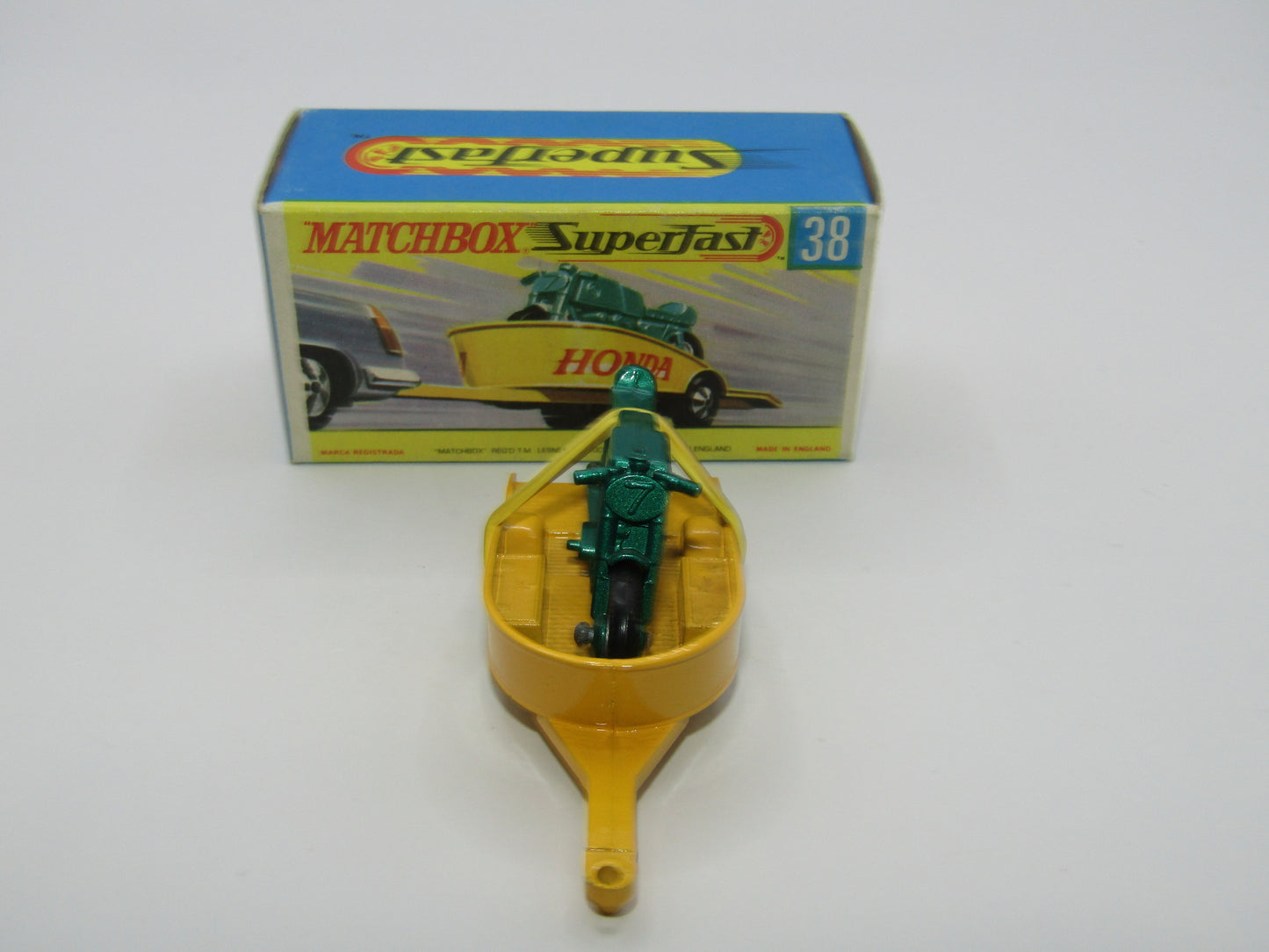 Matchbox Superfast 38A Honda Motorcycle with Trailer YELLOW No Labels Green Bike