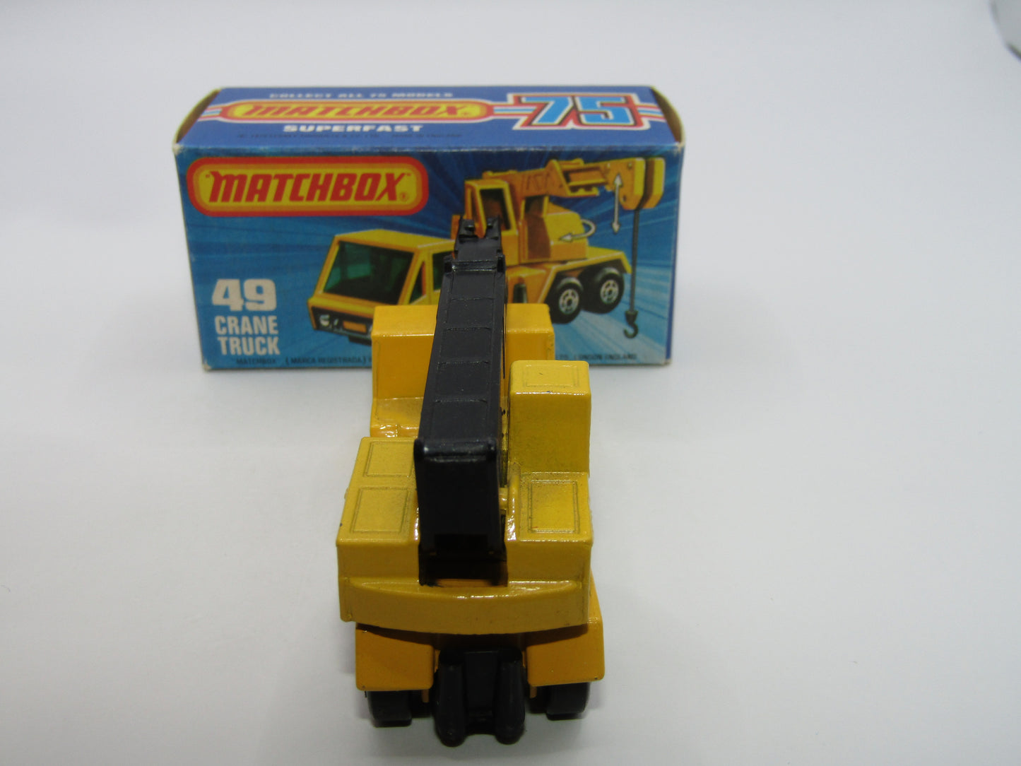Matchbox Superfast 49C Crane Truck Yellow Black Arm PURPLE Windows