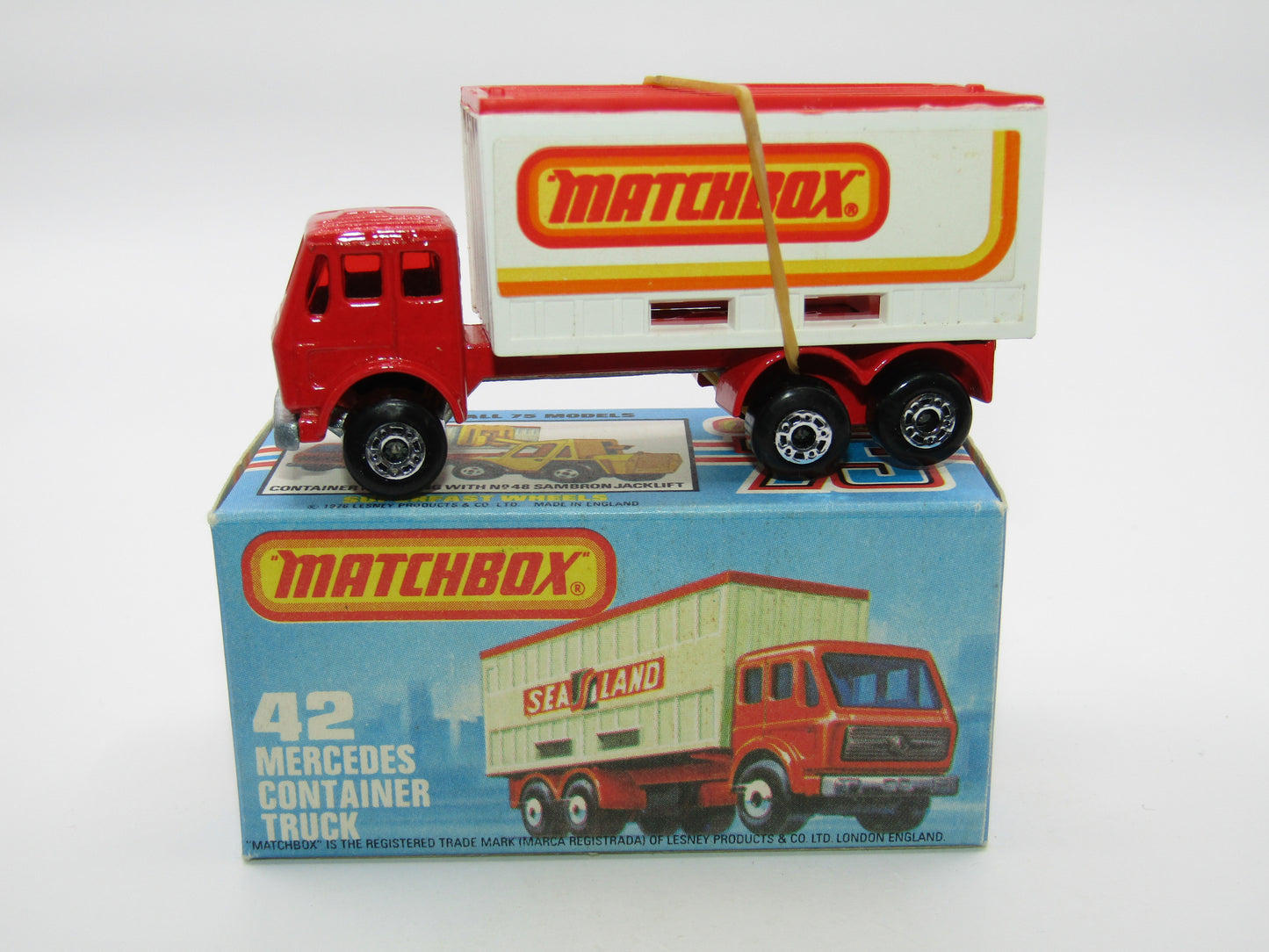 Matchbox Superfast No 42C Mercedes Container Truck RED WINDOWS Matchbox