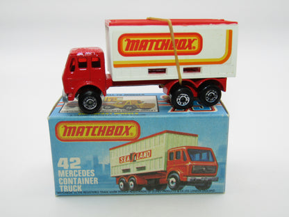 Matchbox Superfast No 42C Mercedes Container Truck RED WINDOWS Matchbox