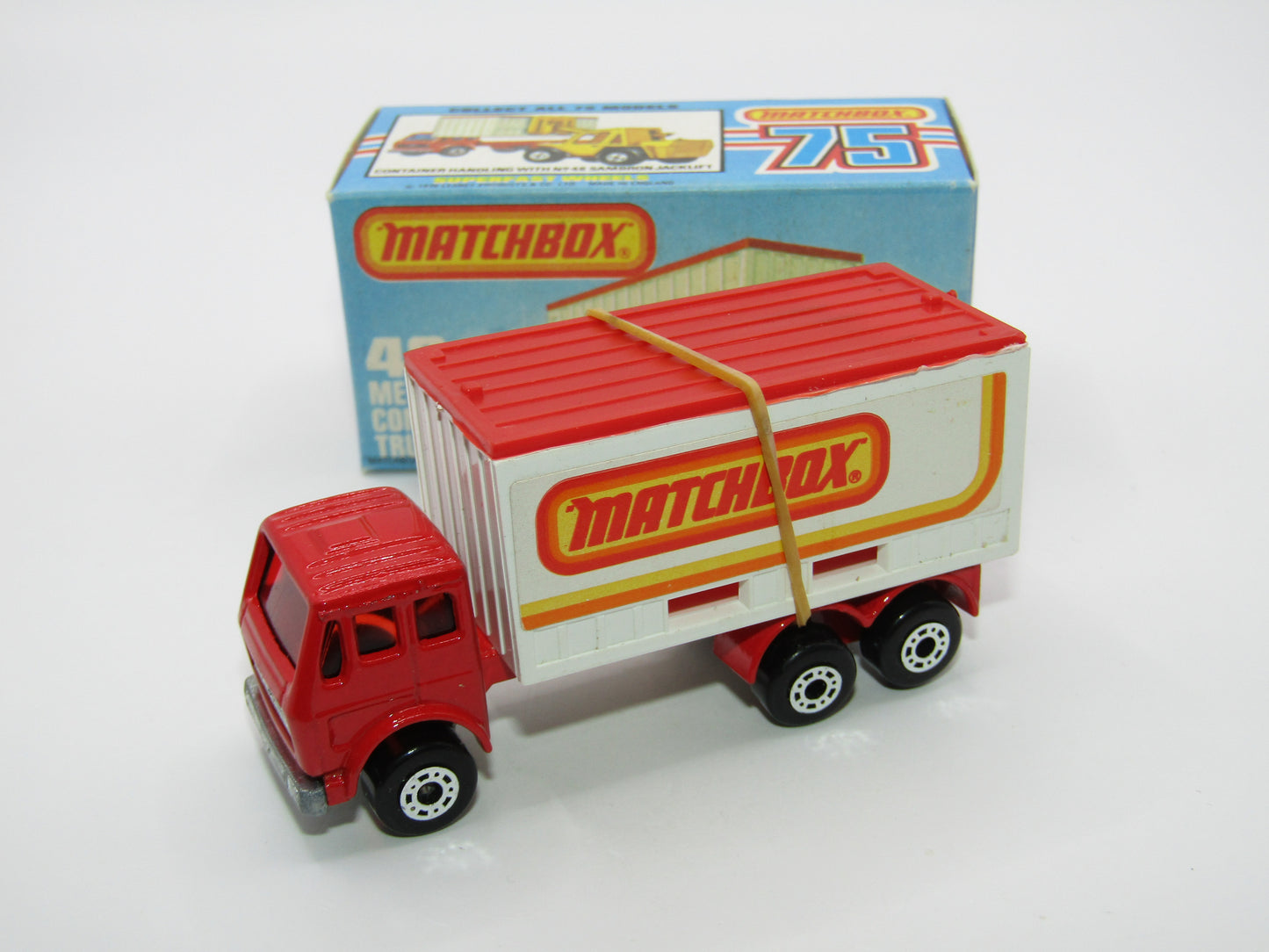Matchbox Superfast No 42C Mercedes Container Truck RED WINDOWS Matchbox