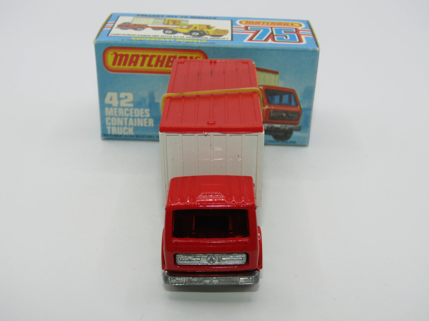 Matchbox Superfast No 42C Mercedes Container Truck RED WINDOWS Matchbox