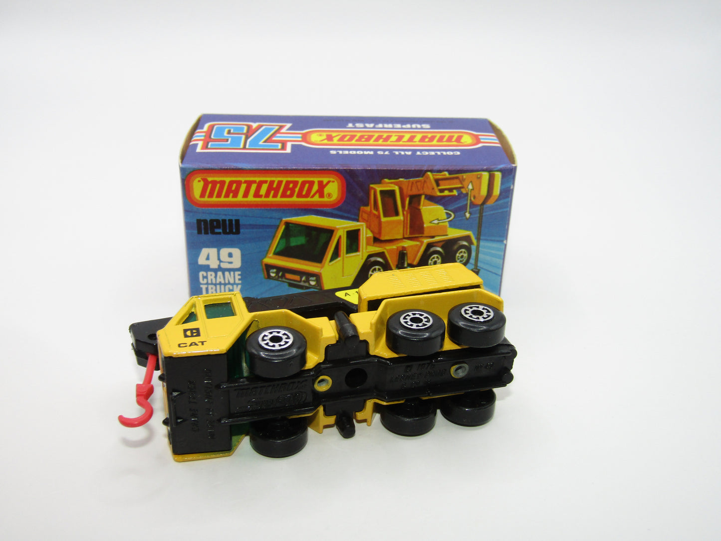 Matchbox Superfast 49C Crane Truck Yellow Black Arm Cat & A1 Crane Service