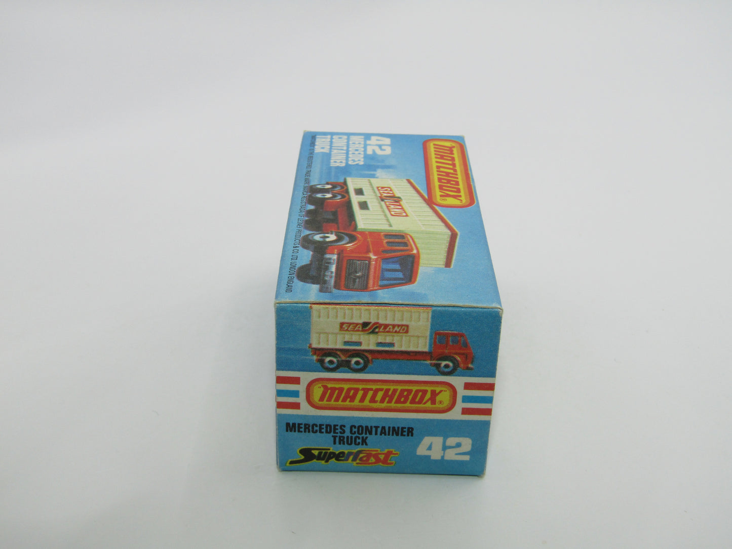 Matchbox Superfast No 42C Mercedes Container Truck RED WINDOWS Matchbox