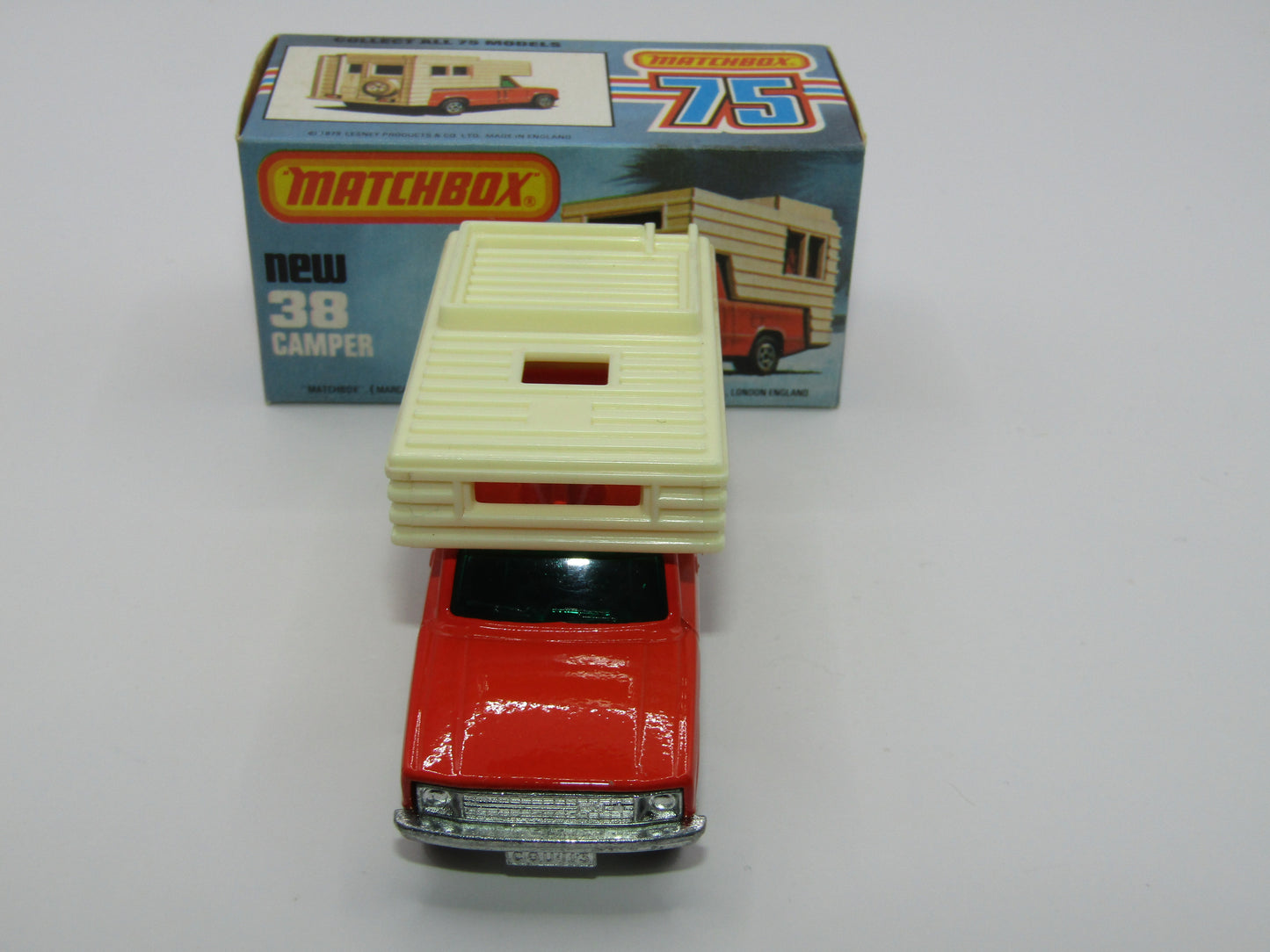 Matchbox Superfast 38D Camper Van BONE YELLOW Box, Green Windows