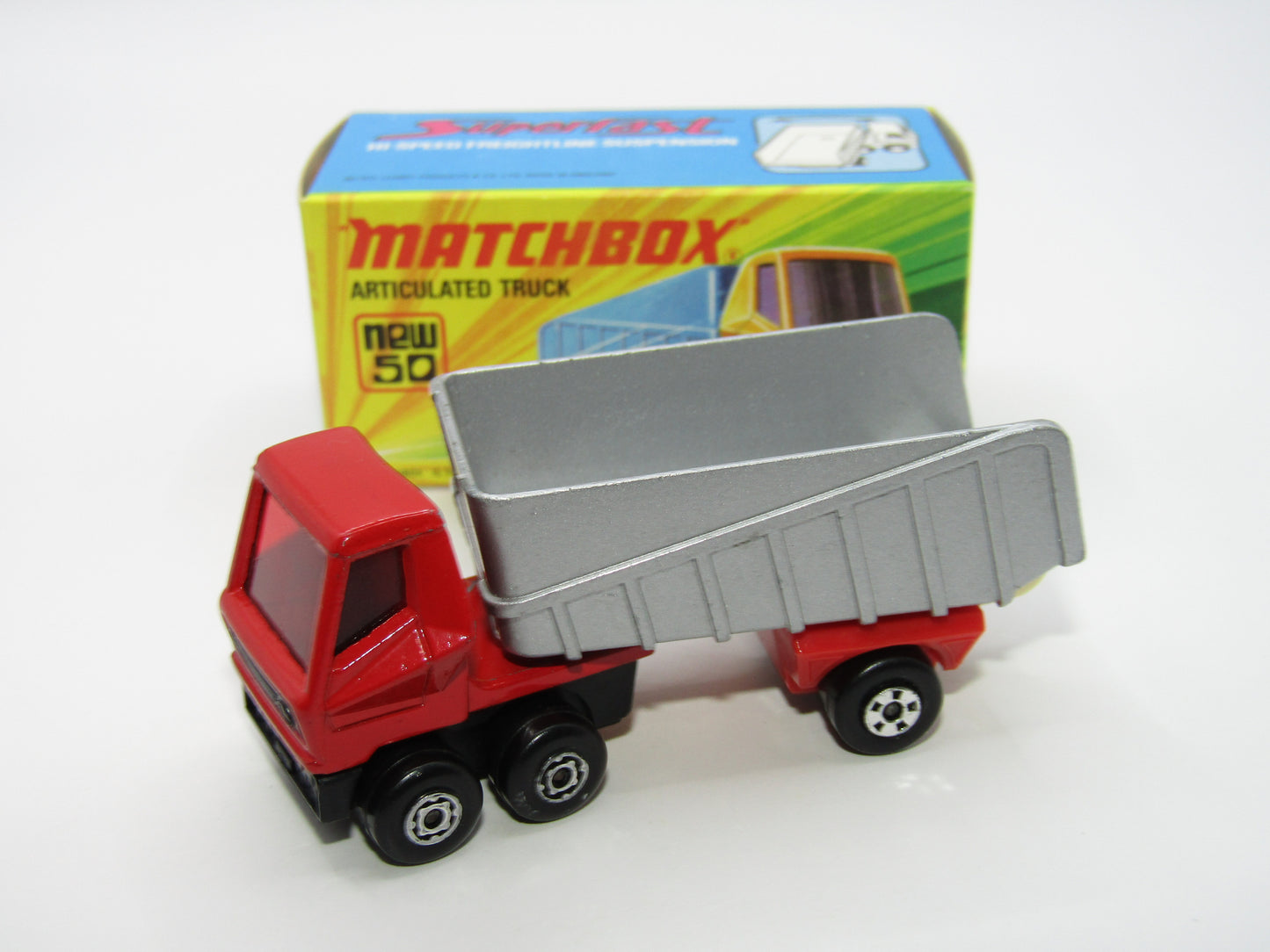Matchbox Superfast 50B Articulated Truck RED & SILVER - RED WINDOWS