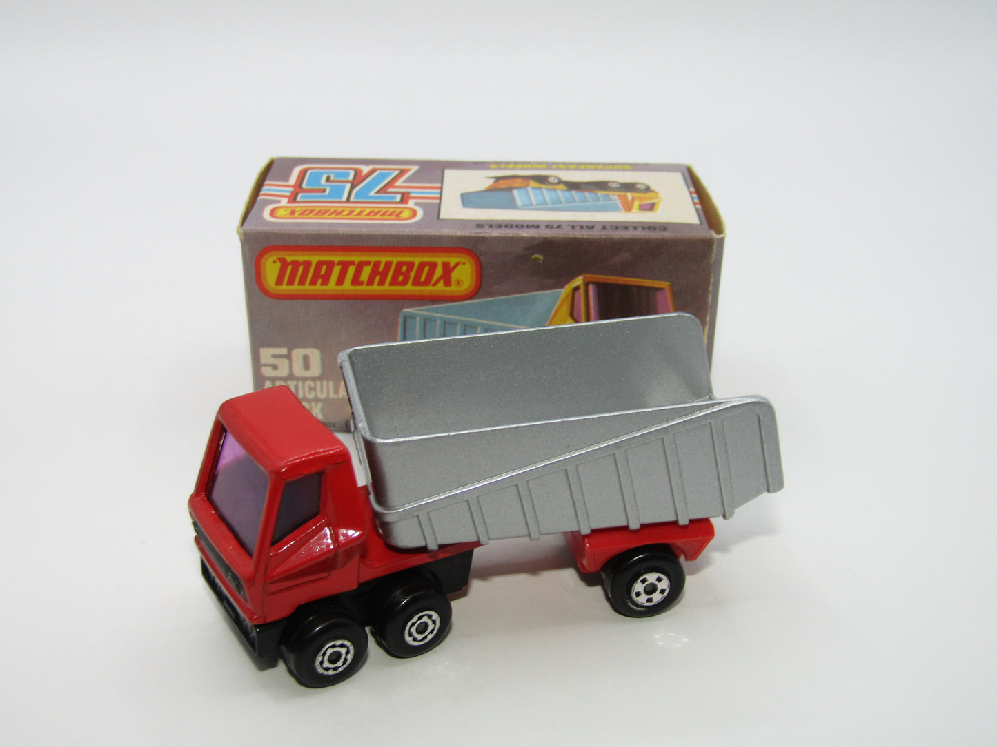 Matchbox Superfast 50B Articulated Truck RED & SILVER - PURPLE WINDOWS