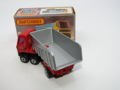 Matchbox Superfast 50B Articulated Truck RED & SILVER - PURPLE WINDOWS