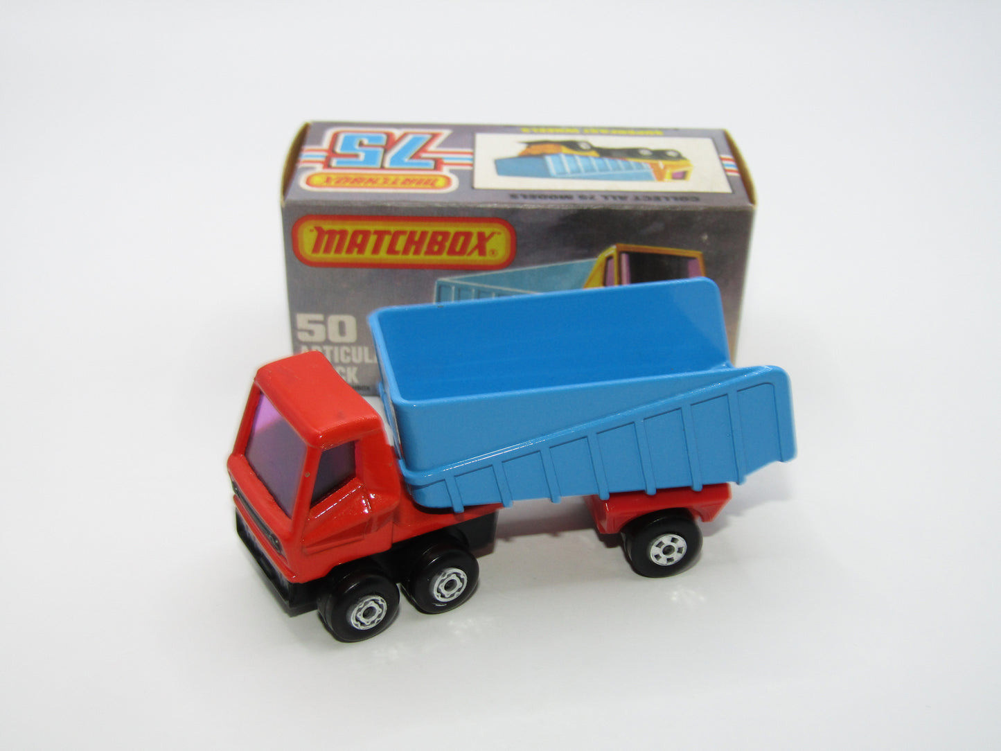 Matchbox Superfast 50B Articulated Truck RED &  BLUE, BLACK Axle Clip