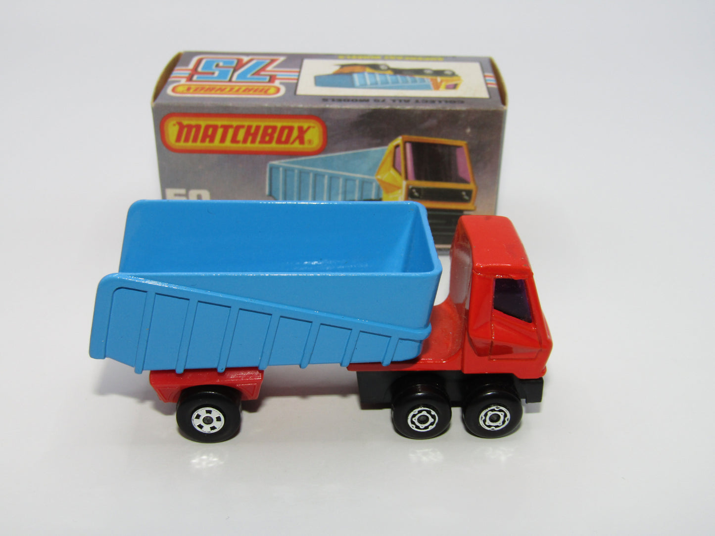 Matchbox Superfast 50B Articulated Truck RED &  BLUE, BLACK Axle Clip